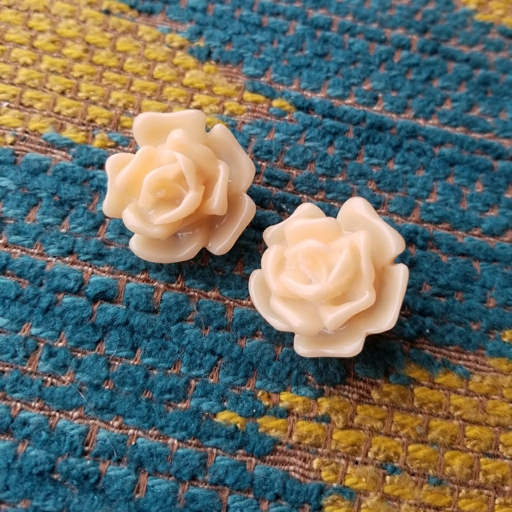 Vintage Inspired Rose Earrings